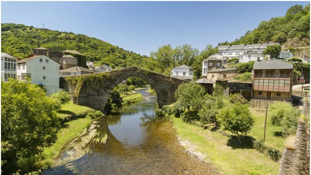A Proba de Navia, capital del municipio de Navia de Suarna