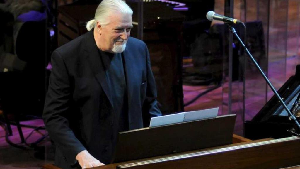 John Lord durante un concierto.