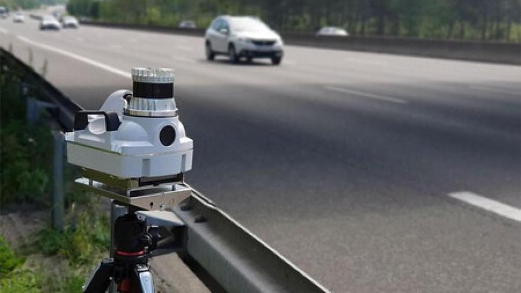 Radar de velocidad en una carretera europea.