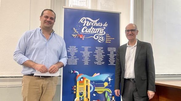 El diputado de Cultura, David Mingo, y el presidente de la Diputación, Javier Iglesias, presentan el programa