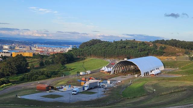 Montaje del escenario y las instalaciones para el Wake Up & Dream
