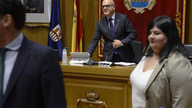 Último pleno de la Diputación de Ourense presidido por Manuel Baltar