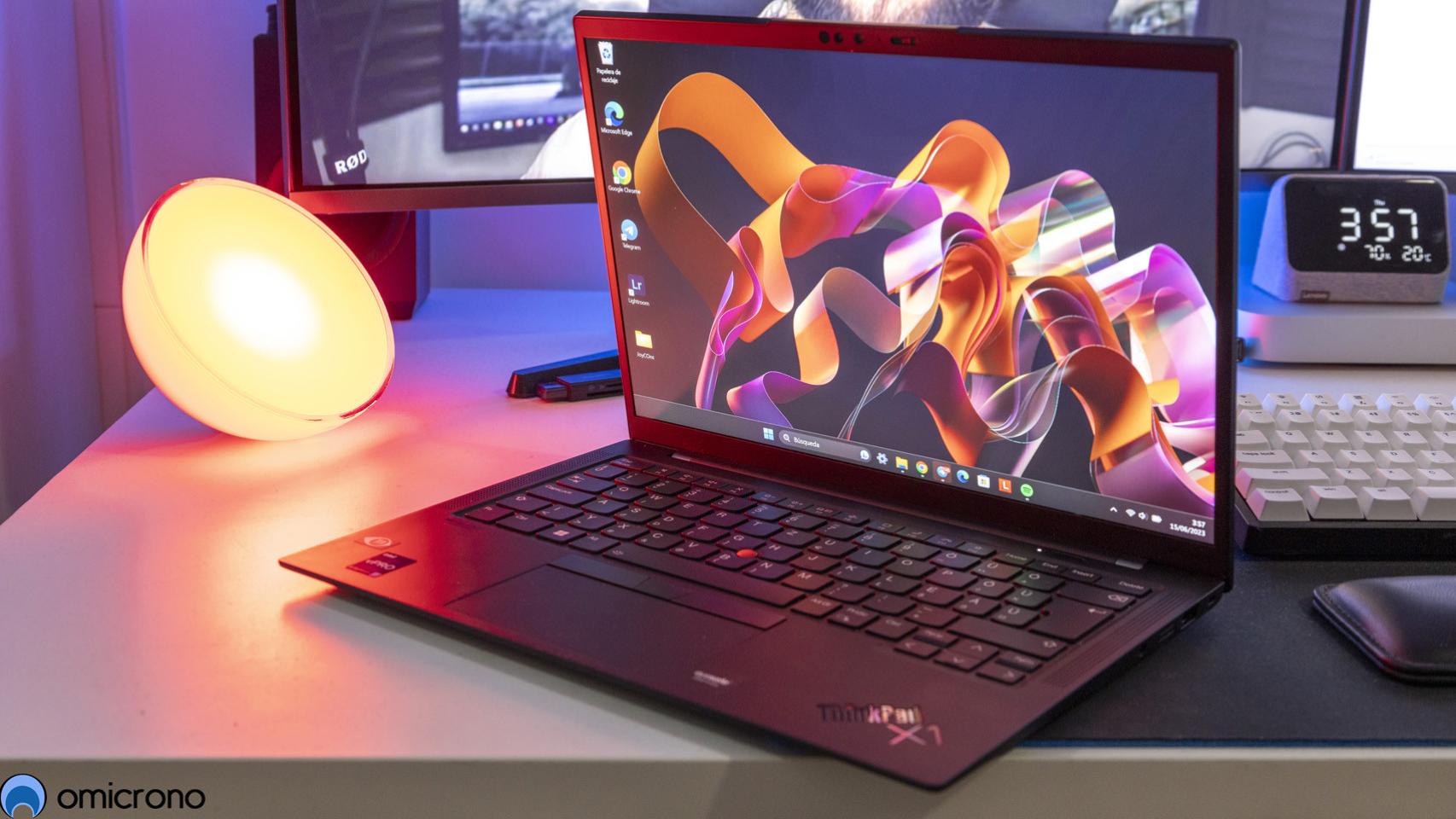 ThinkPad X1 Carbon.
