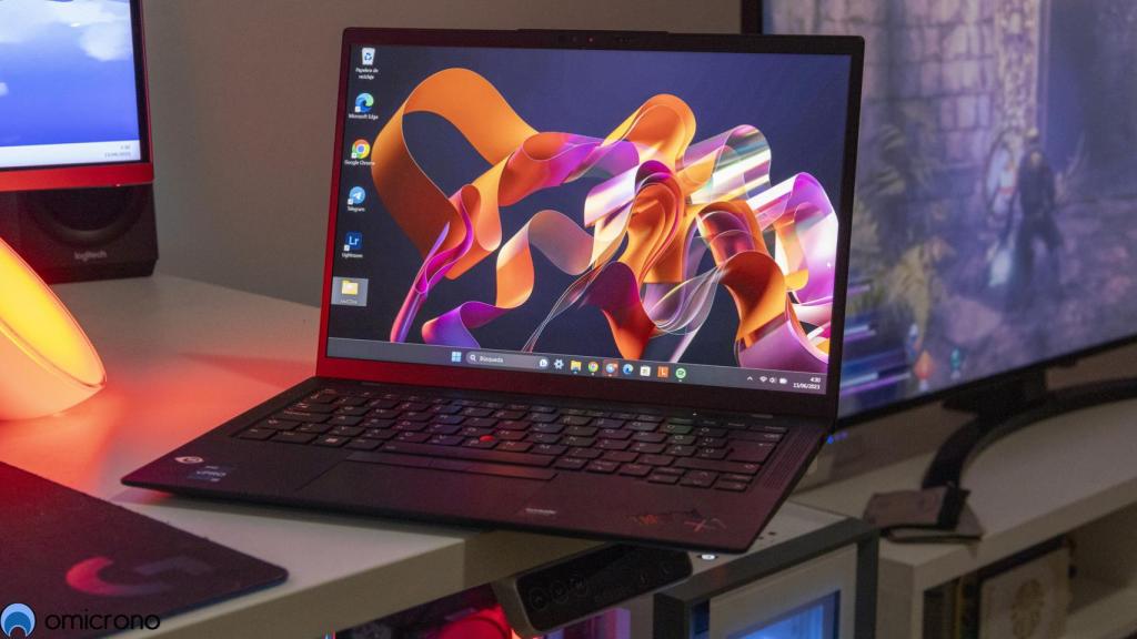 ThinkPad X1 Carbon.