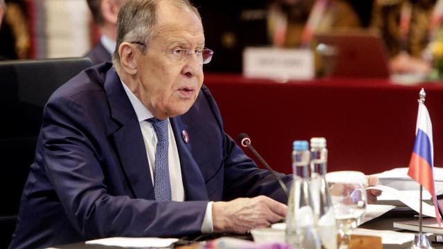 Ministro de Relaciones Exteriores de Rusia, Sergei Lavrov, habla durante la Conferencia Post-Ministerial de la ASEAN con Rusia en la Reunión de Ministros de Relaciones Exteriores de la Asociación de Naciones del Sudeste Asiático (ASEAN) en Yakarta, Indonesia.