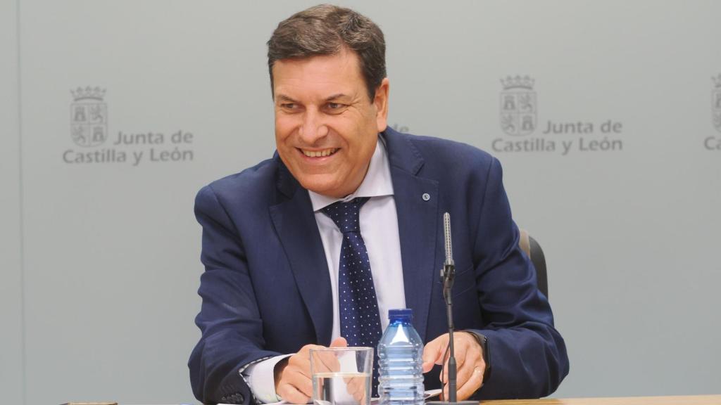 El portavoz de la Junta, Carlos Fernández Carriedo, durante la rueda de prensa posterior al Consejo de Gobierno, este jueves.