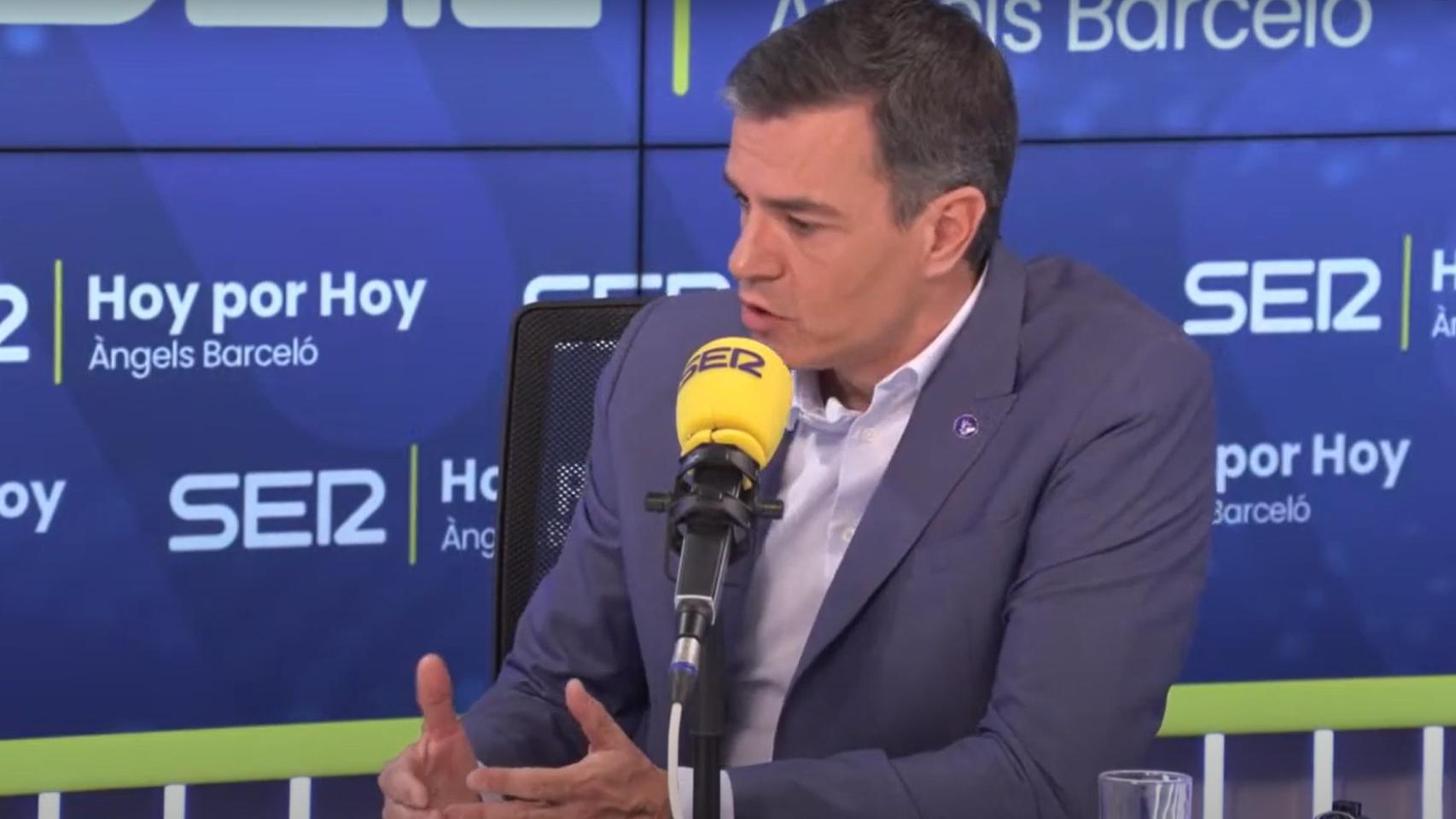 El presidente del Gobierno, Pedro Sánchez, este jueves durante su entrevista en la Cadena SER.