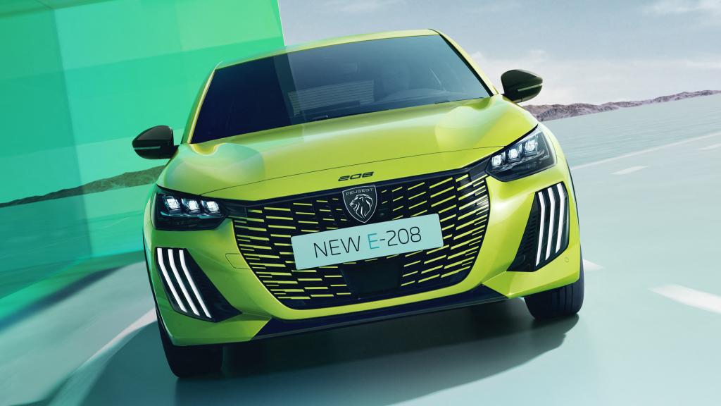 El nuevo Peugeot e-208 incluye como novedad tres garras en el frontal.