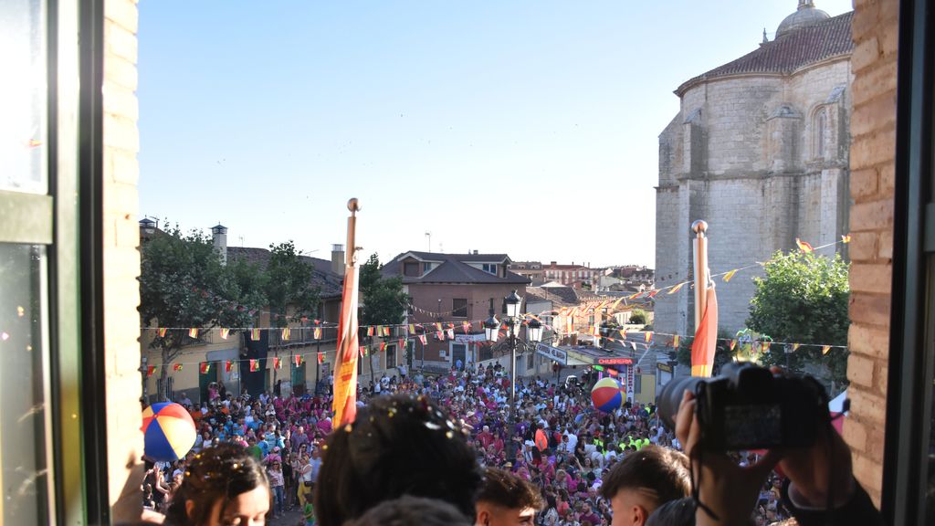 Momentos previos al pregón de las Fiestas de Santa Marina en Cigales
