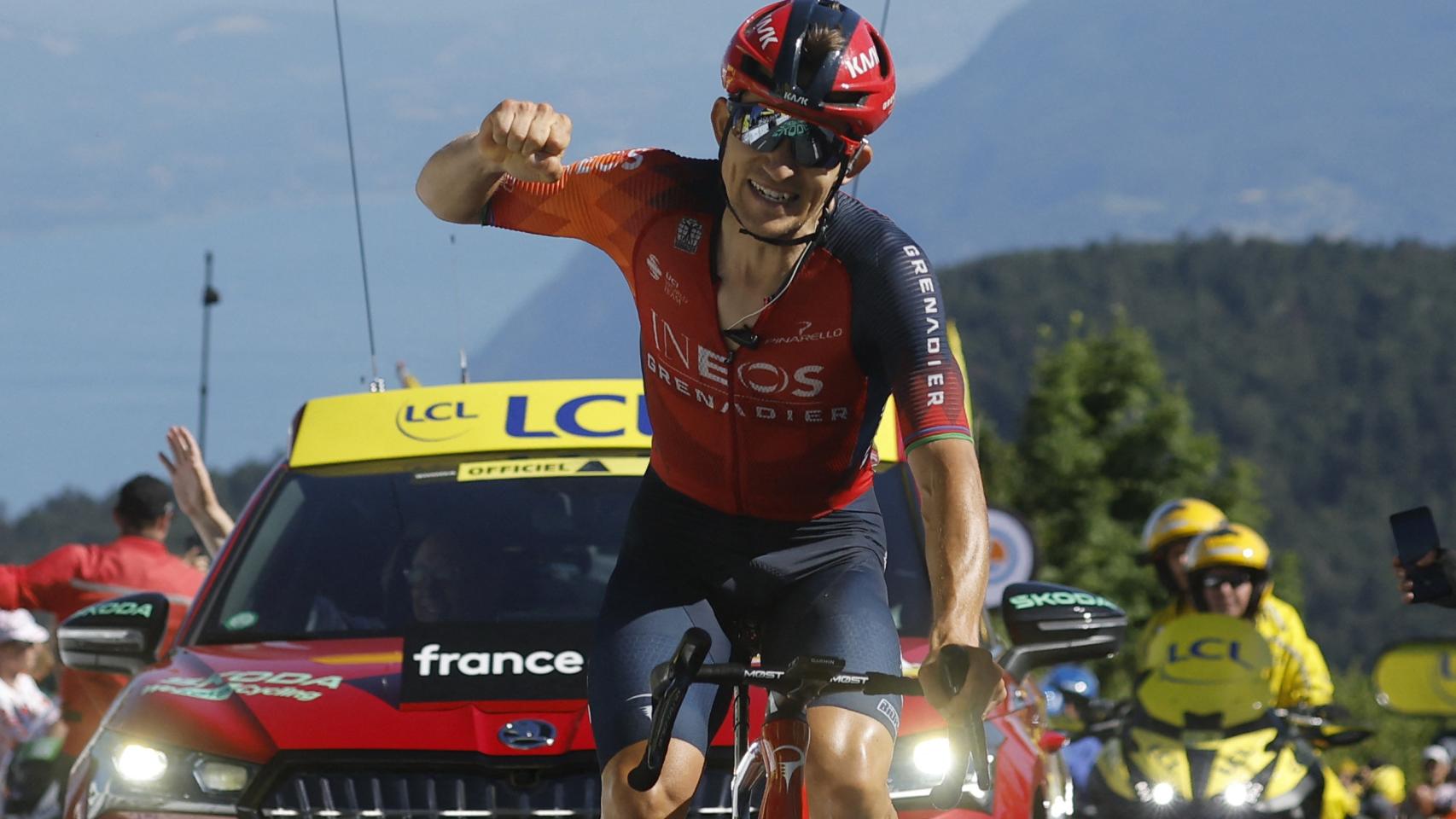 Michal Kwiatkowski, celebrando su victoria en la etapa 13 del Tour de Francia 2023