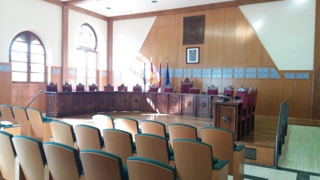 Salón de plenos del Ayuntamiento de Mora (Toledo).