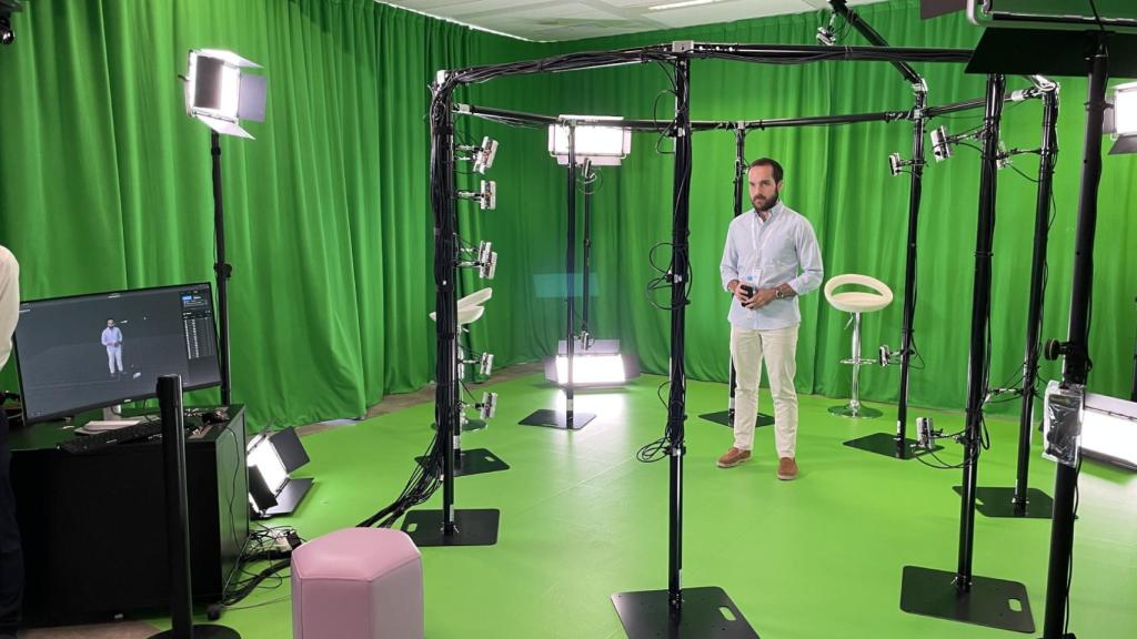 El plató para crear un holograma en un escenario virtual.