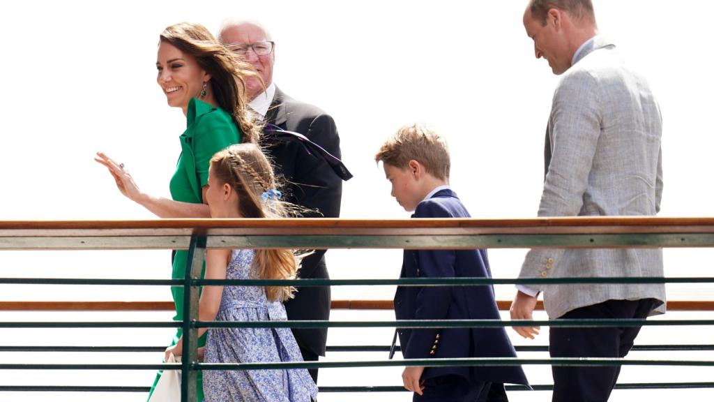 Charlotte y George junto a su padres en la final de Wimbledon.