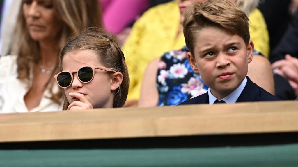 Charlotte y George en el palco de Wimbledon.