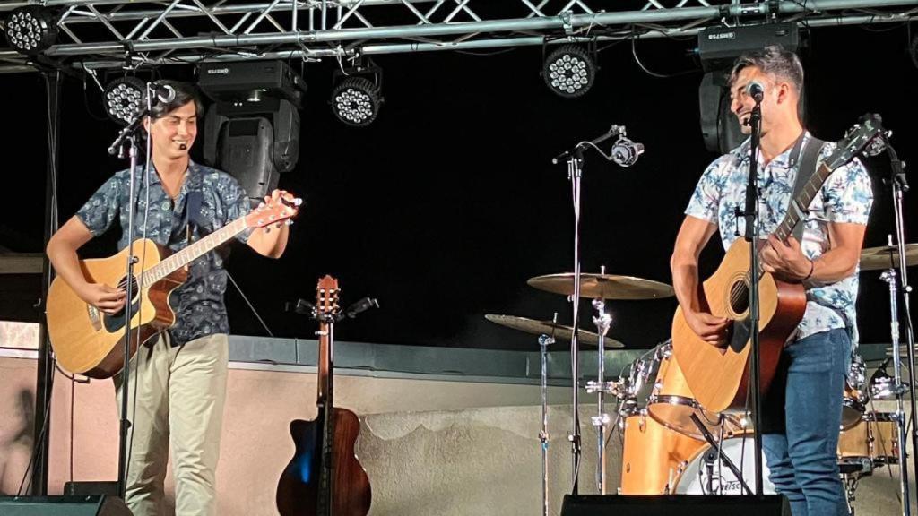 Imagen de Miguel & Cacia en uno de sus conciertos de versiones.