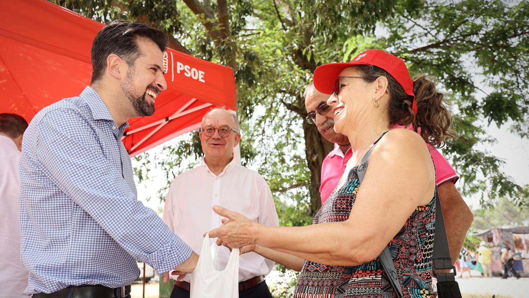 Tudanca señala al PP por permitir que la extrema derecha entre a sangre y fuego en nuestras instituciones”