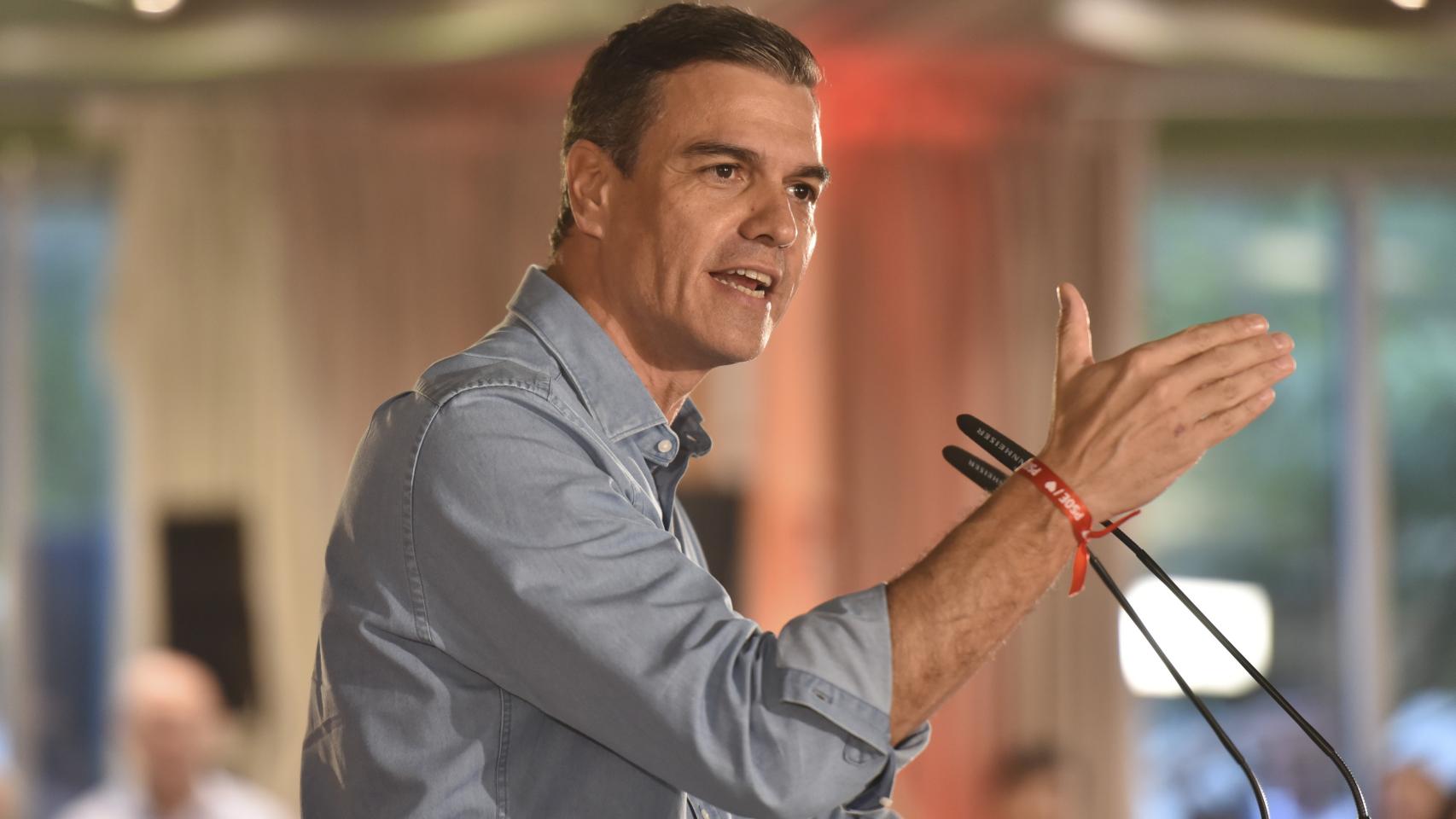 Pedro Sánchez, en un acto de campaña del PSOE en Huesca este lunes.