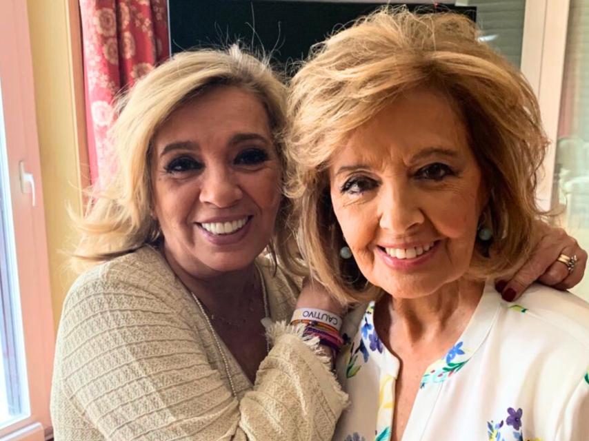 Carmen Borrego y su madre, en una imagen de redes sociales.