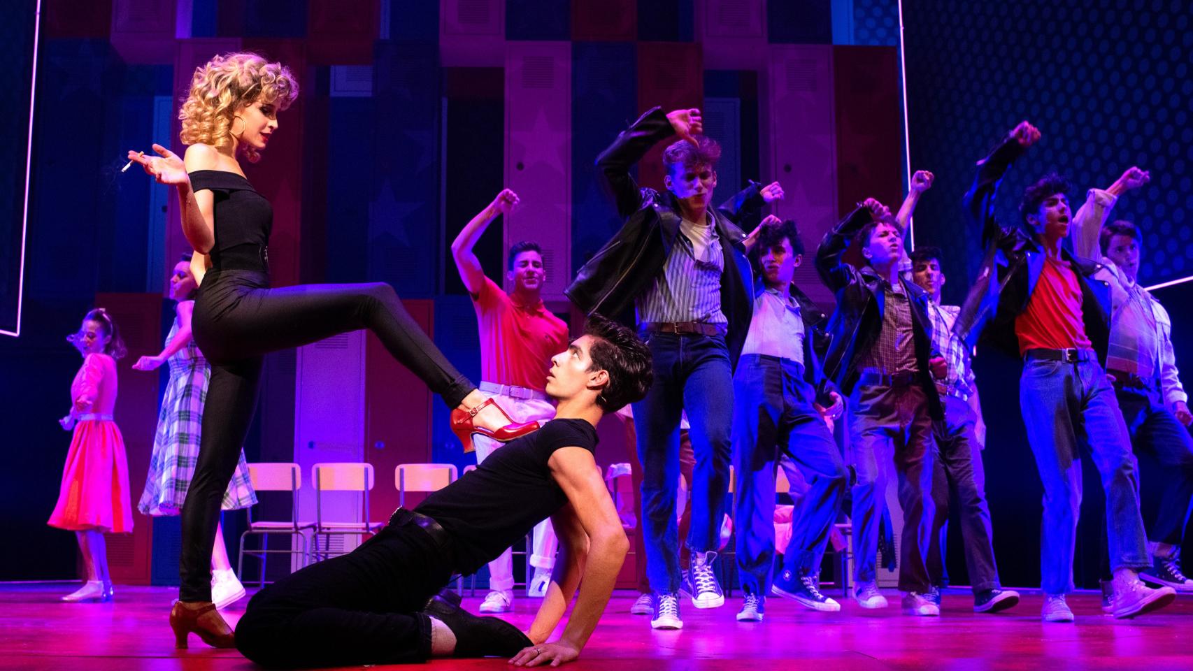 Natalia Serra y Quique González, como Sandy y Danny en la nueva versión de 'Grease. El musical'.