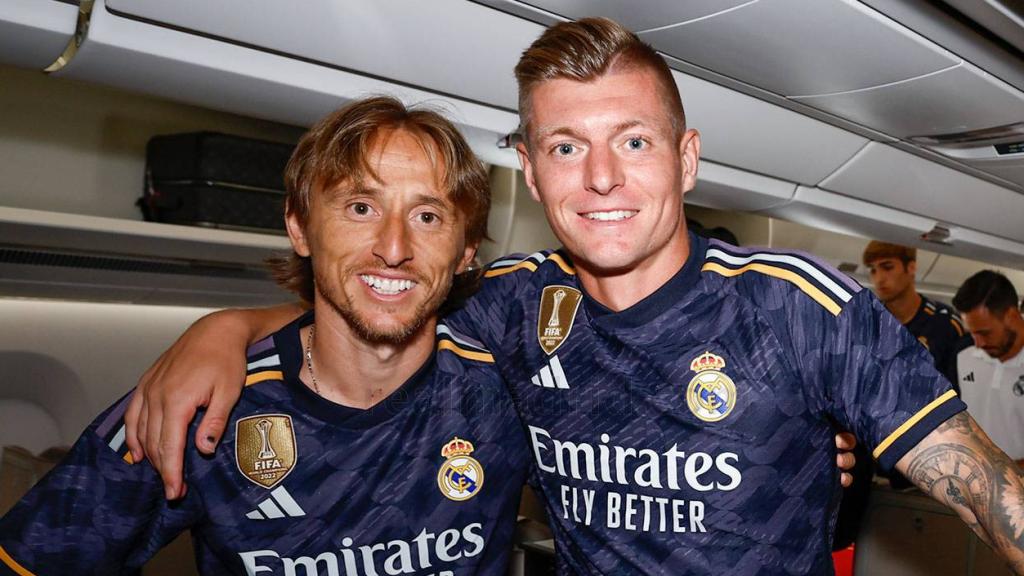 Luka Modric y Toni Kroos, con la segunda camiseta del Real Madrid para la temporada 2023/2024