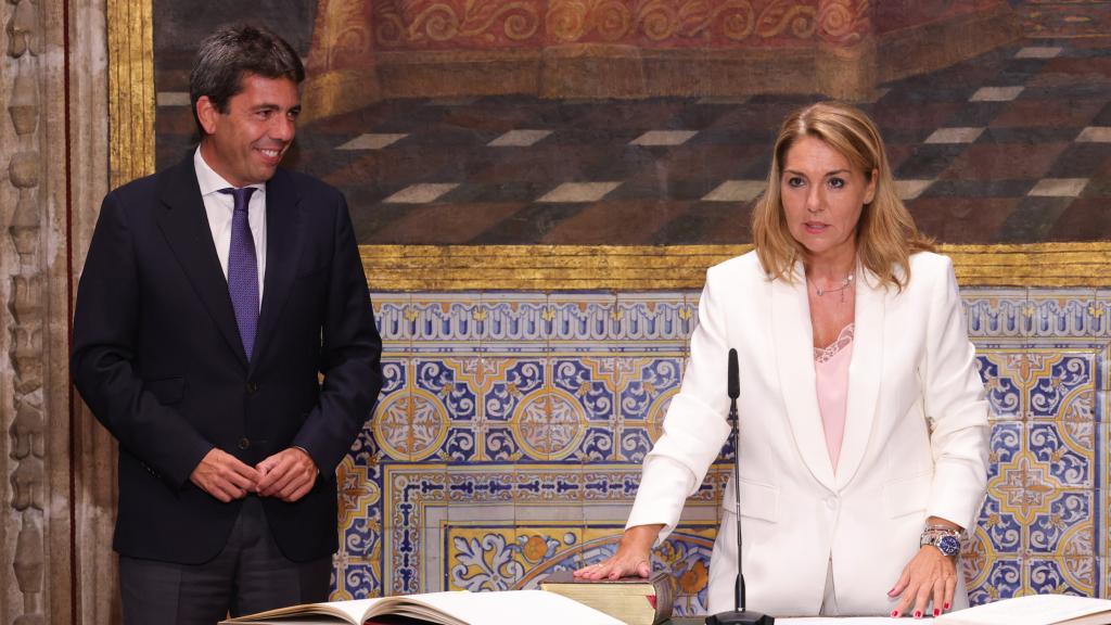 Carlos Mazón junto a su vicepresidenta segunda, Susana Camarero.