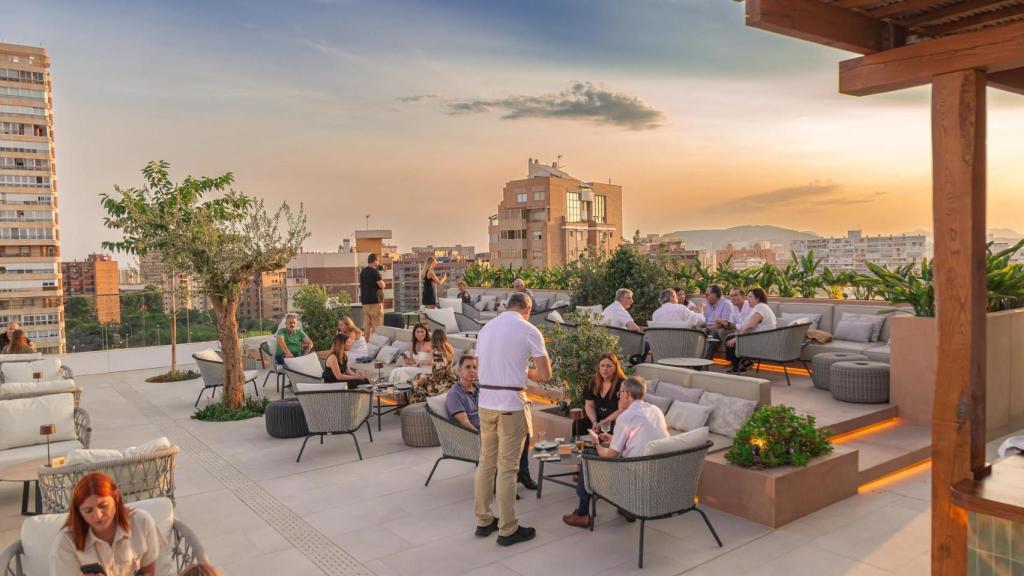 Terraza Boga, de Port Alicante en la Playa de San Juan