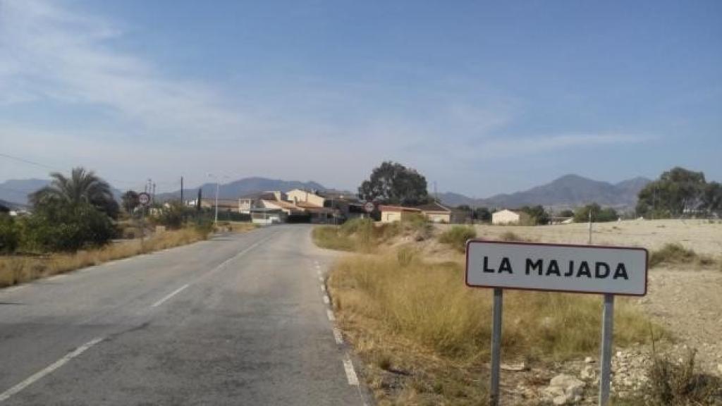 Carretera de acceso a La Majada, la pedanía de la localidad murciana de Mazarrón donde un agricultor murió por un supuesto golpe de calor..