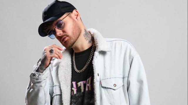 El artista José De Rico