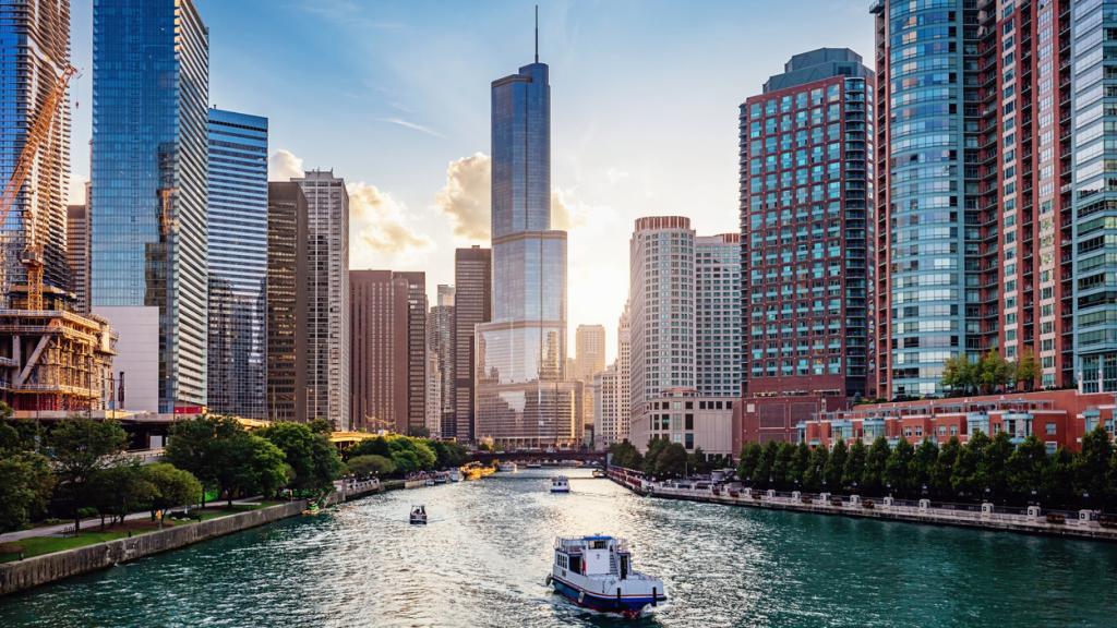 ¿Por qué el río de Chicago fluye hacia arriba?