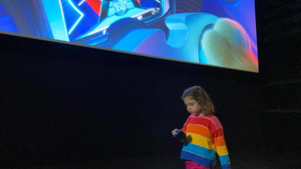 Una niña en una de las sesiones adaptadas de VenTEA.