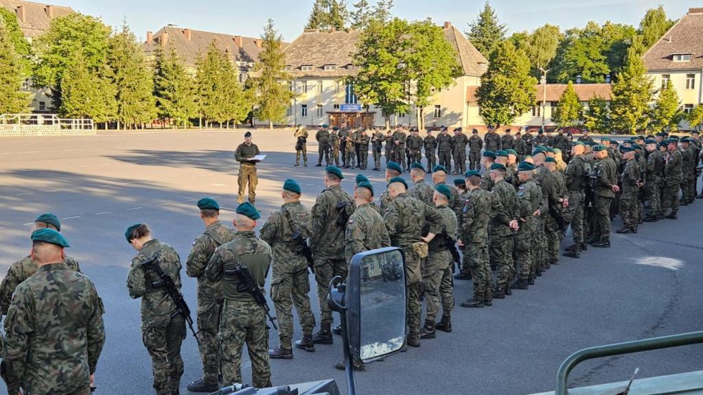 Polonia despliega nuevas unidades militares en su frontera con Bielorrusia.