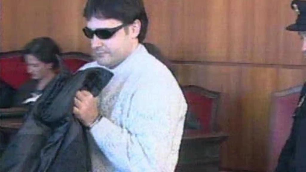 Joaquín Ferrandis, el asesino en serie de Castellón, ante la entrada de un juicio.