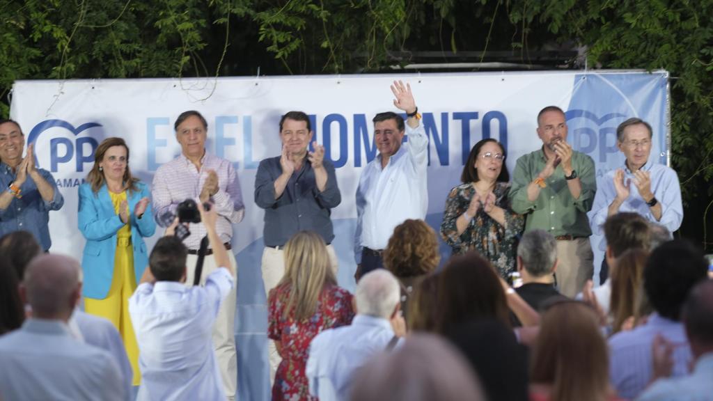 El presidente de PP regional, Alfonso Fernández Mañueco asistió al cierre de campaña del PP en Salamanca.