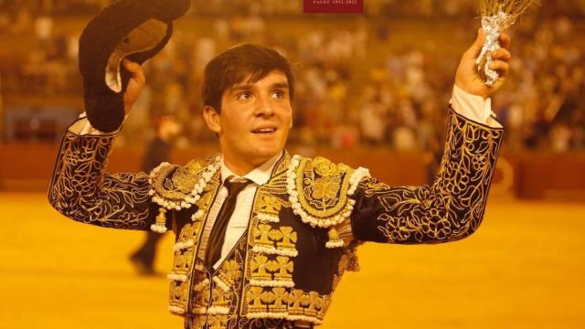 El novillero toledano Miguel Losana triunfa en la Maestranza de Sevilla