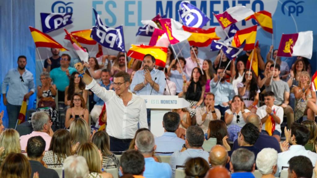 Núñez Feijóo en un acto de campaña en Guadalajara.