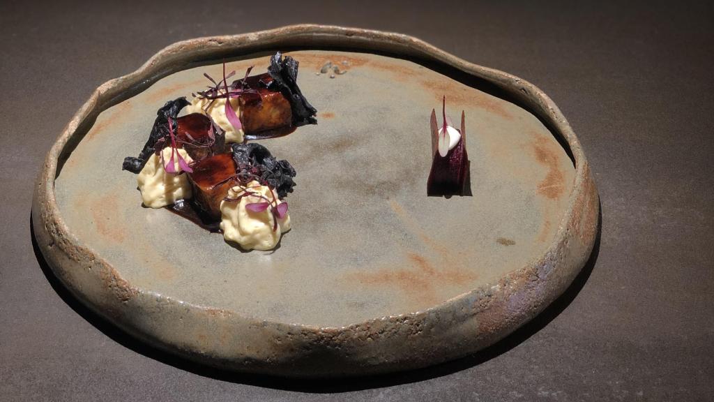 Receta finalista de la chef Estela Soriano: atún ahumado, turrón y encurtidos.