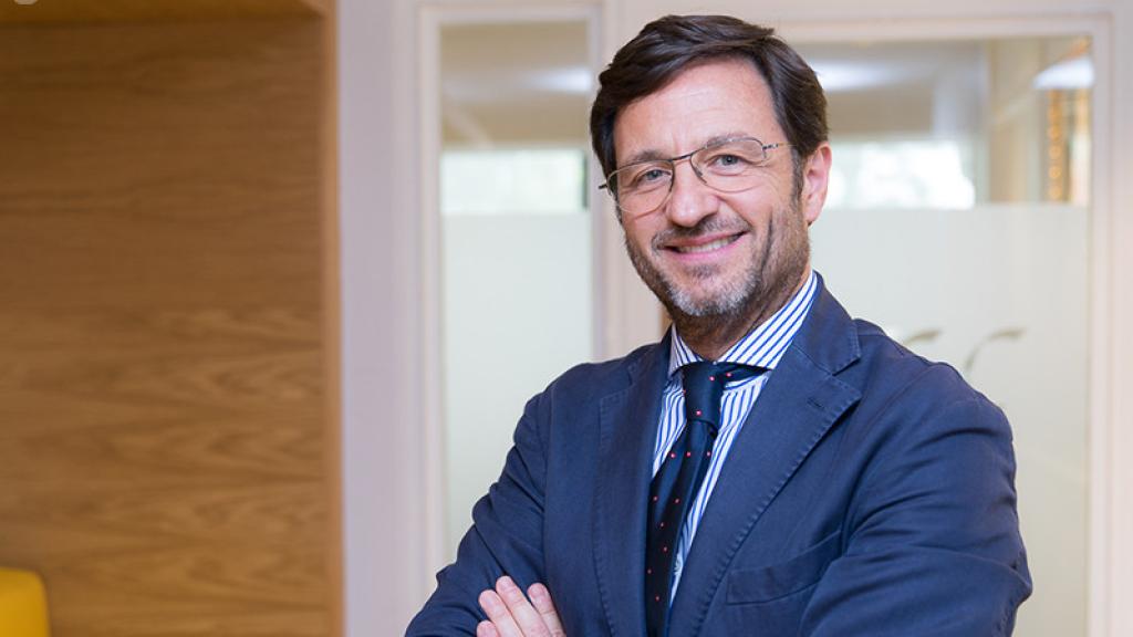 Andrés de Palacio, jefe clínico del Servicio de Urología y Cirugía Robótica.