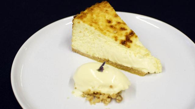 Una porción de la tarta de queso de Poncelet.