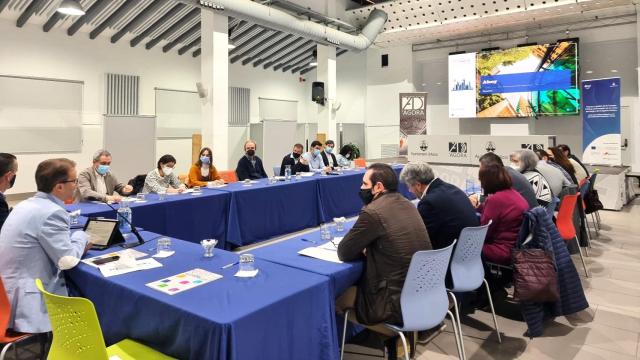 Una de las reuniones en Alcoy del anterior programa del reto de ciudades inteligentes.