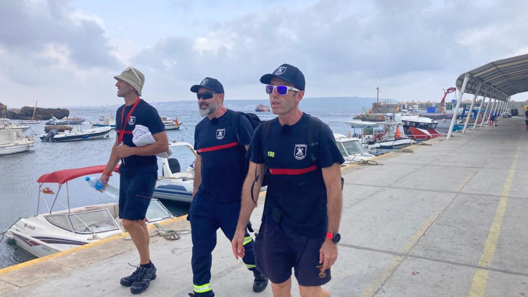 Tabarca refuerza su seguridad con más efectivos de Bomberos del Ayuntamiento de Alicante.
