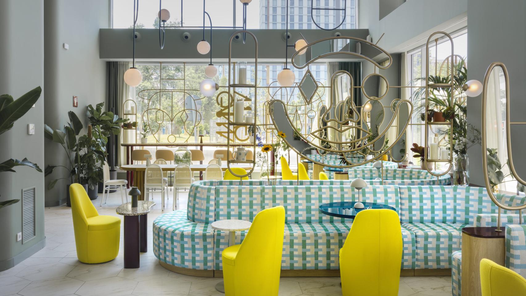 El nuevo restaurante de tapas en Plaza de España, La Santa María by Jaime Hayon de Barceló Torre de Madrid.