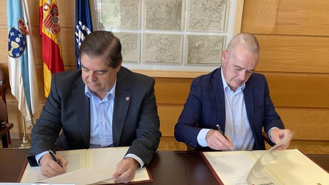 La UDC de A Coruña firma un convenio de colaboración con el sector de la movilidad eléctrica