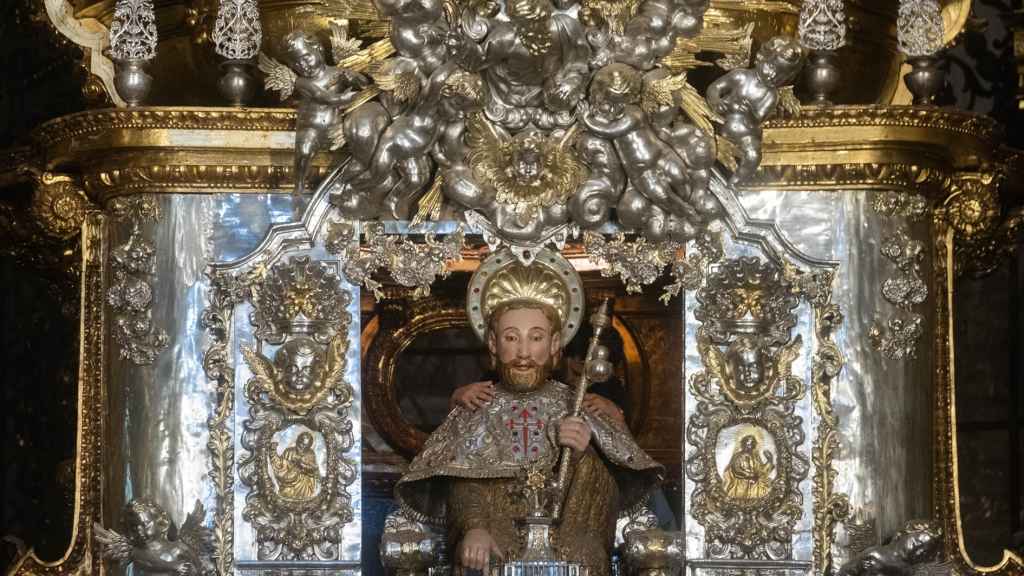 Talla del apóstol Santiago en la Catedral de Santiago de Compostela.