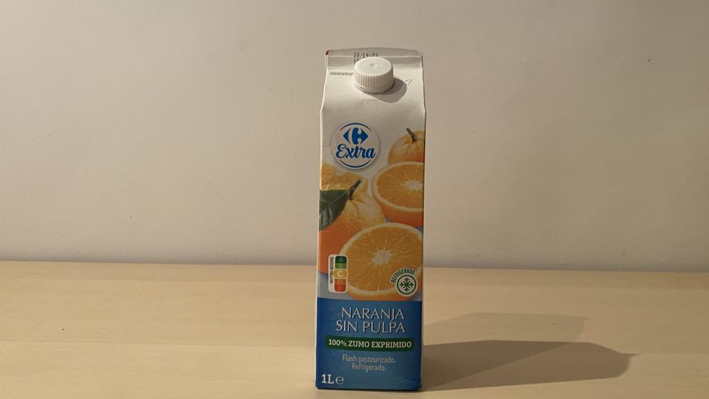 Zumo de naranja de Carrefour.