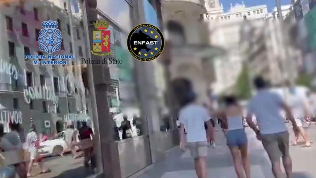 Detención del prófugo italiano en plena Gran Vía de Madrid.