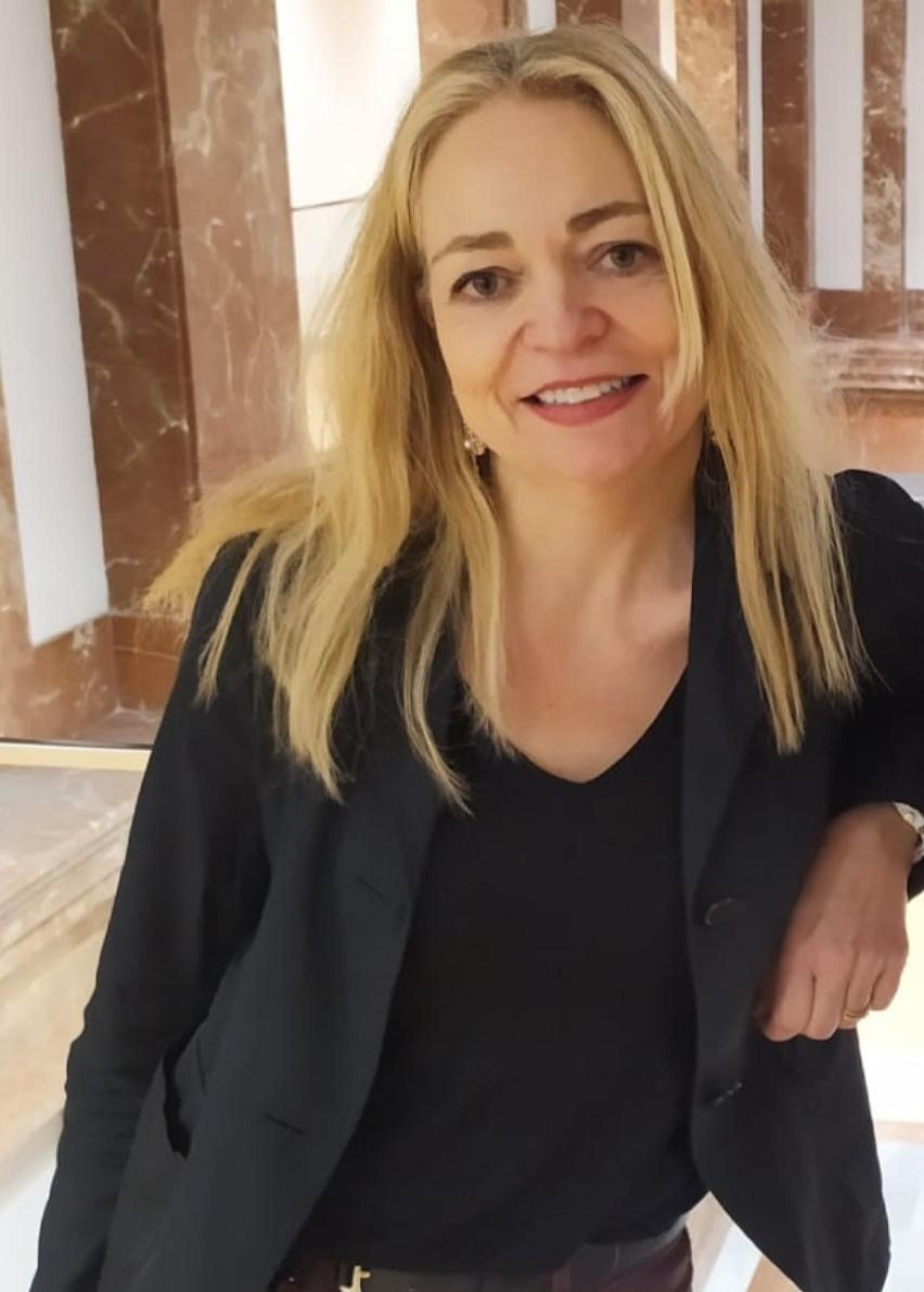 La investigadora forma parte del departamento de Moda, Marketing, Turismo y Eventos de la CGU.