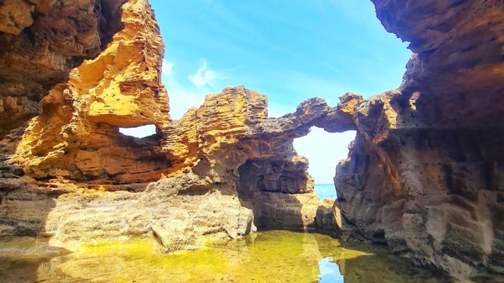 La Cova Tallada, en Jávea.
