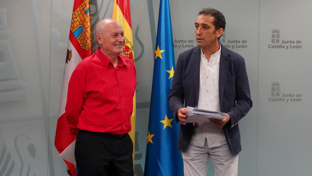 Los secretarios regionales de CCOO y UGT, Vicente Andrés y Faustino Temprano, comparecen ante los medios tras la reunión del Consejo Económico y Social
