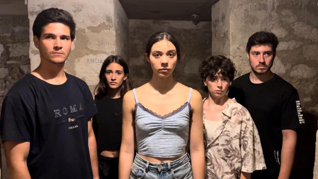 Actores del corto 'Te doy mi voz' en los ensayos.