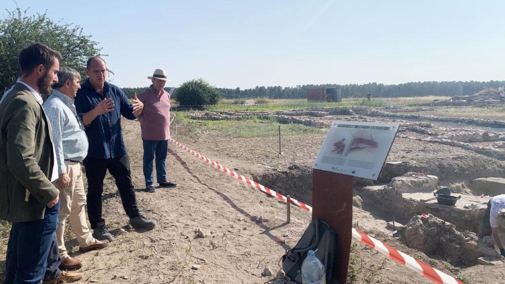 Visita al yacimiento arqueológico de la villa romana de Santa Lucía en la provincia de Segovia